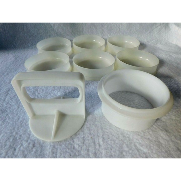 Vintage Tupperware Hamburger Keepers 6  4'', 1 Press and Sleeve 882-21, 884-12 - Picture 5 of 9